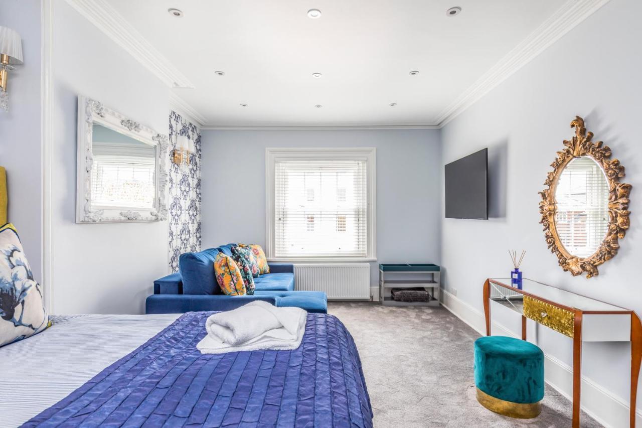 Deluxe Studios With Spa Included Portsmouth Exterior photo